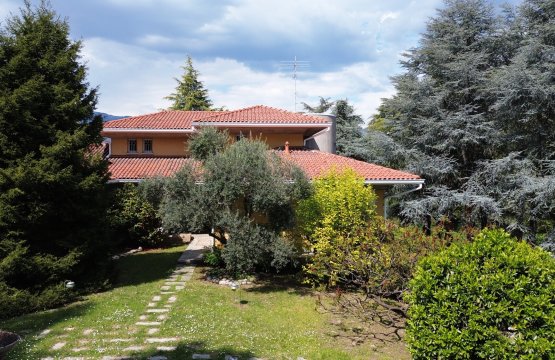 Vendita Villa Lago Monguzzo Lombardia
