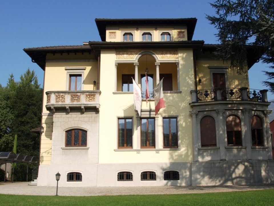 For sale villa in city Chiasso Ticino foto 12