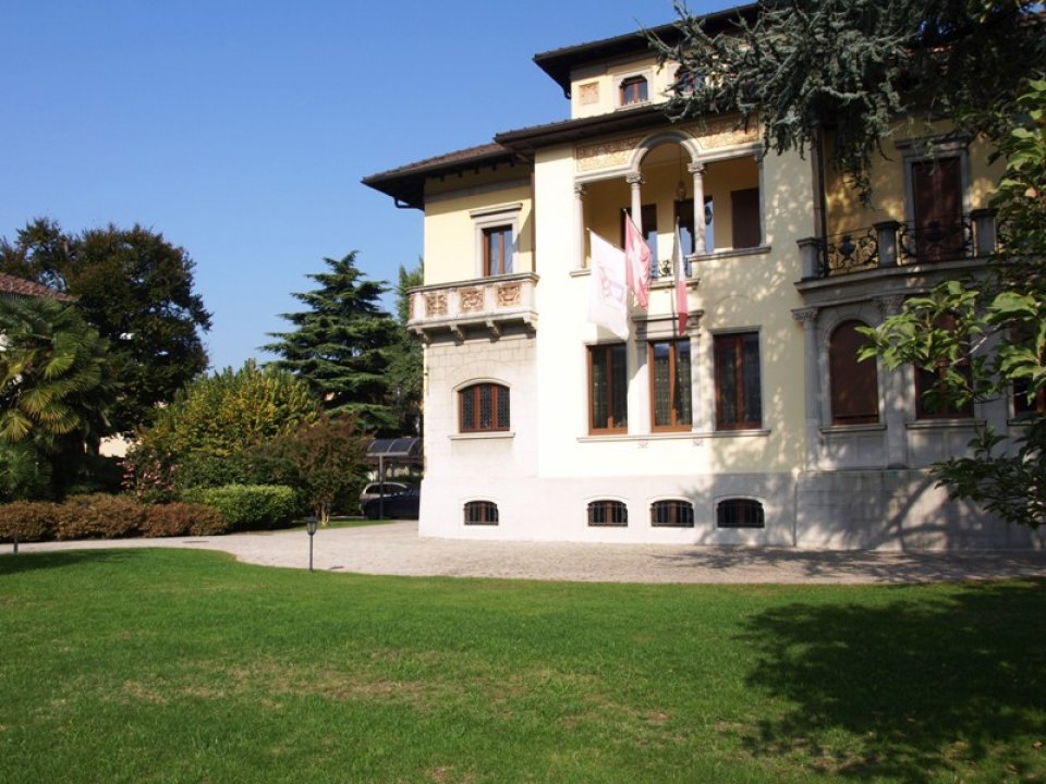 For sale villa in city Chiasso Ticino foto 2