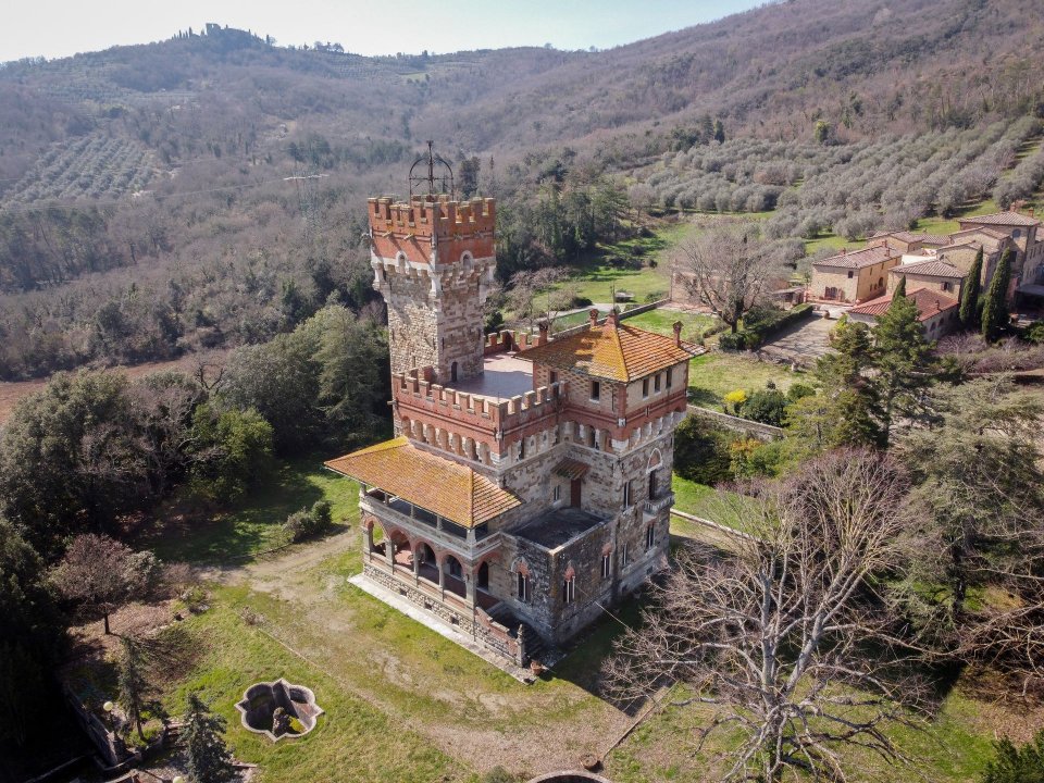 For sale castle in quiet zone Bucine Toscana foto 20