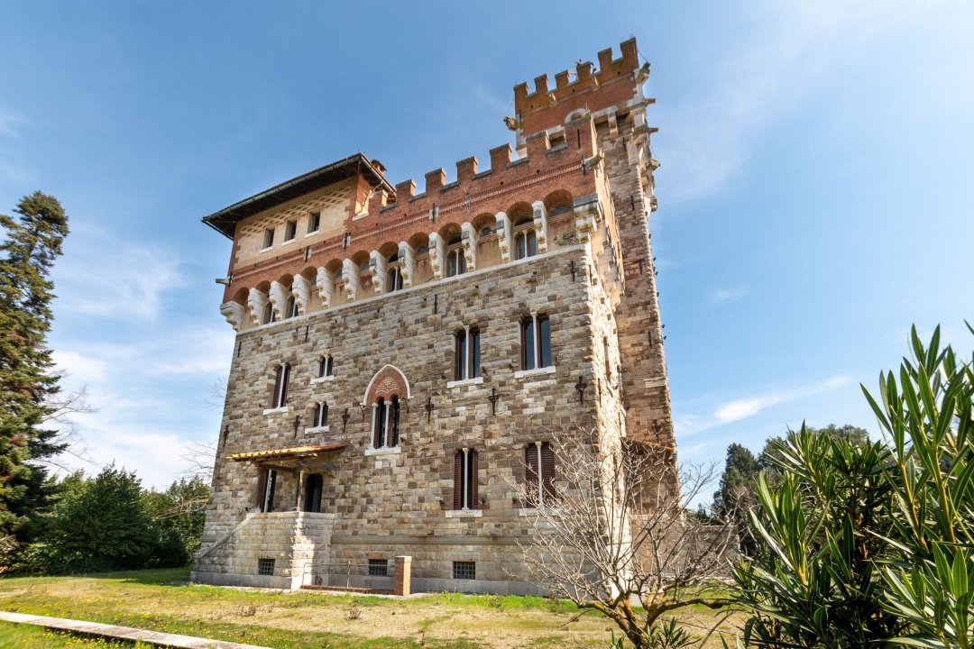 For sale castle in quiet zone Bucine Toscana foto 16
