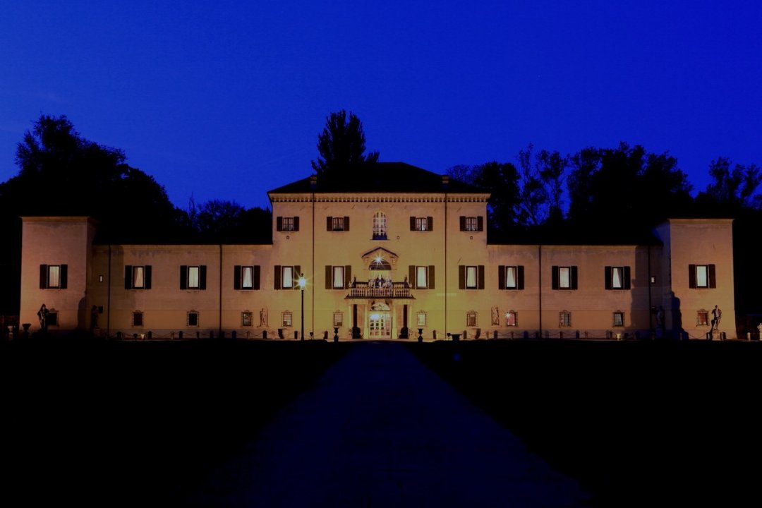 For sale palace in city Reggiolo Emilia-Romagna foto 1